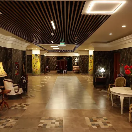 Hotel Senator 3*